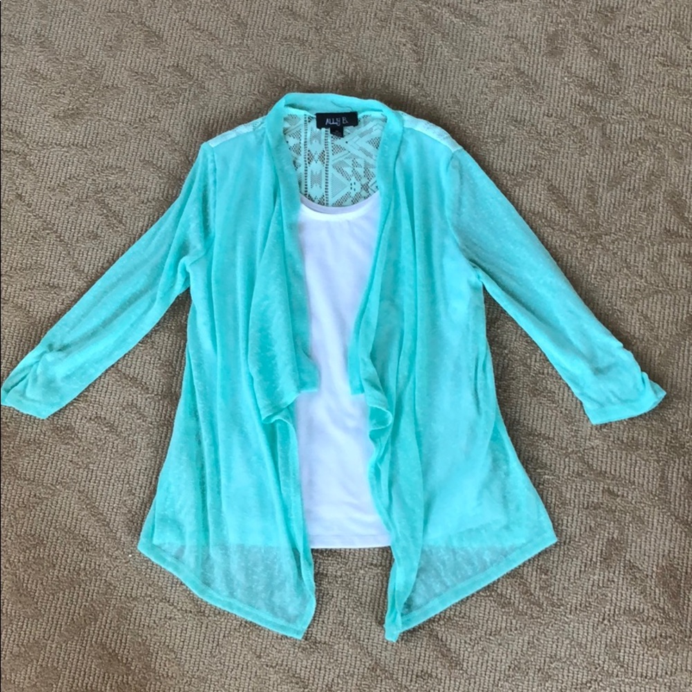 Ally B top